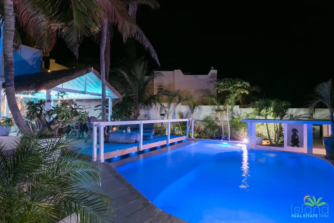 For Sale 7 Bedroom 9 Bath Lagoon Front Villa Sint Maarten Point Pirouette 5 5 11zon 5 11zon