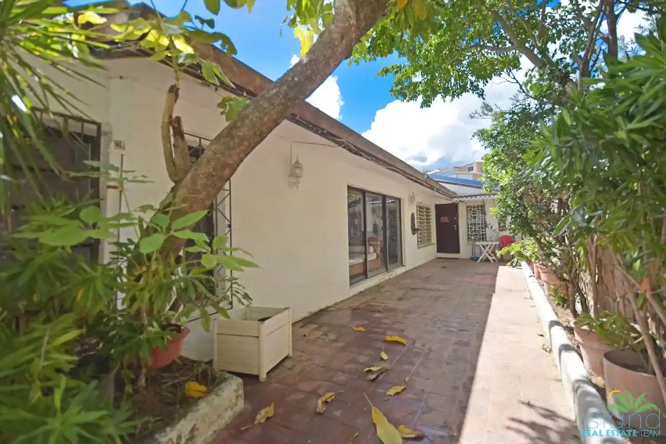 For Sale 7 Bedrooms 7.5 Bath Villa Sint Maarten Little Bay 17 34 11zon 33 11zon
