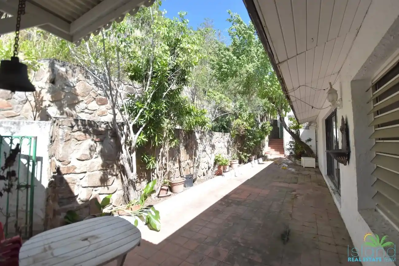 For Sale 7 Bedrooms 7.5 Bath Villa Sint Maarten Little Bay 18 35 11zon 35 11zon