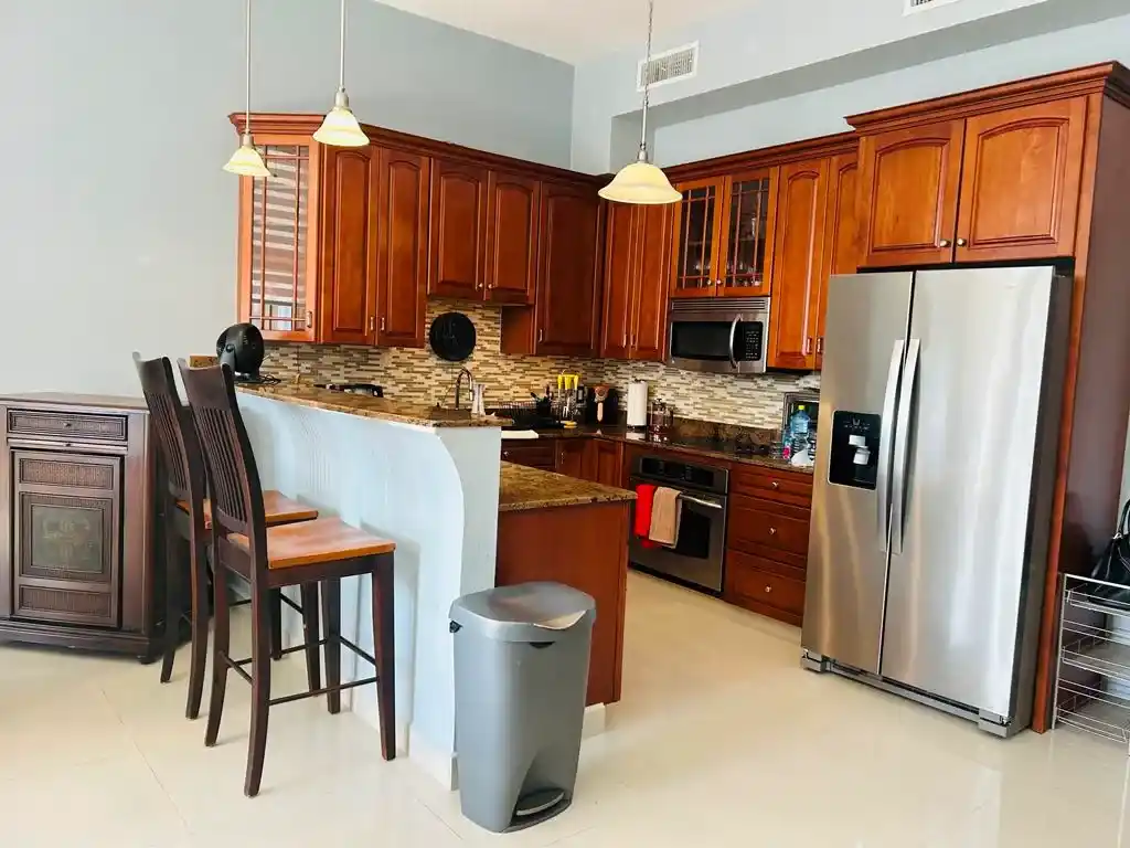 For Sale @ Rainbow Beach Club 2 Bedroom Beachfront Condo 6 11 11zon 11 11zon