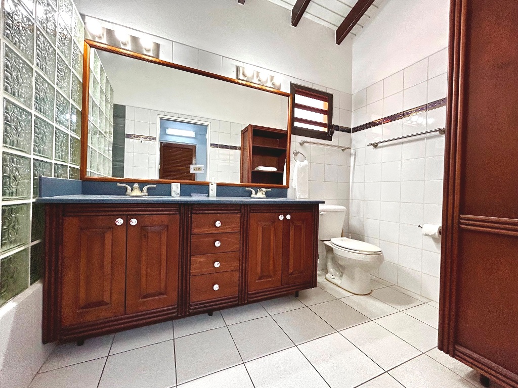 2 bedroom ocean view apartment for rent, sint maarten, pelican key 14