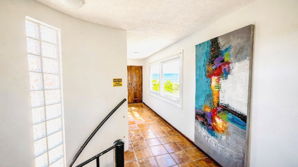 14 Hallway (3)