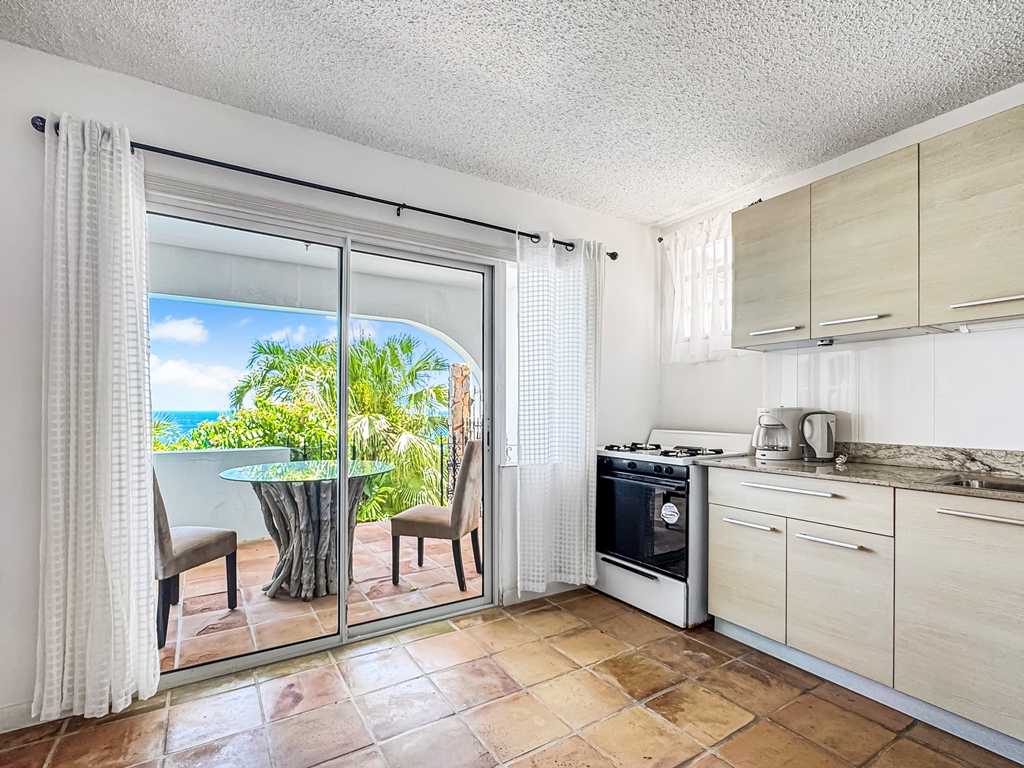 35 B1 Kitchen