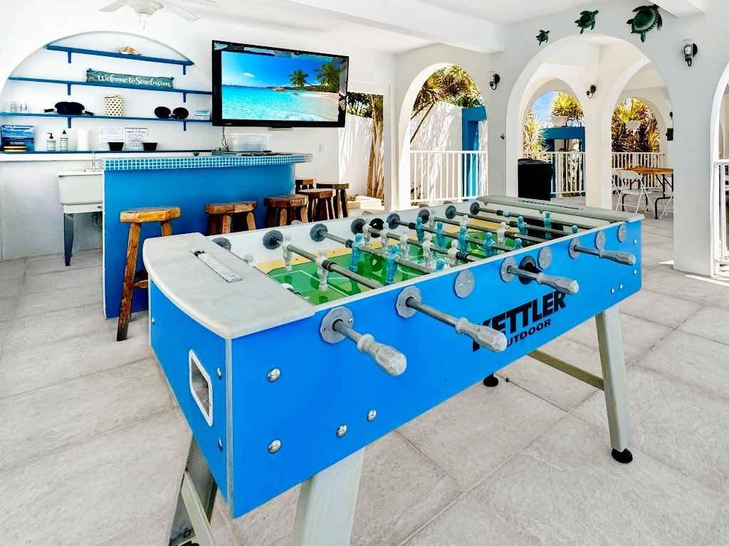 62 Exterior Foosball-Table-TV