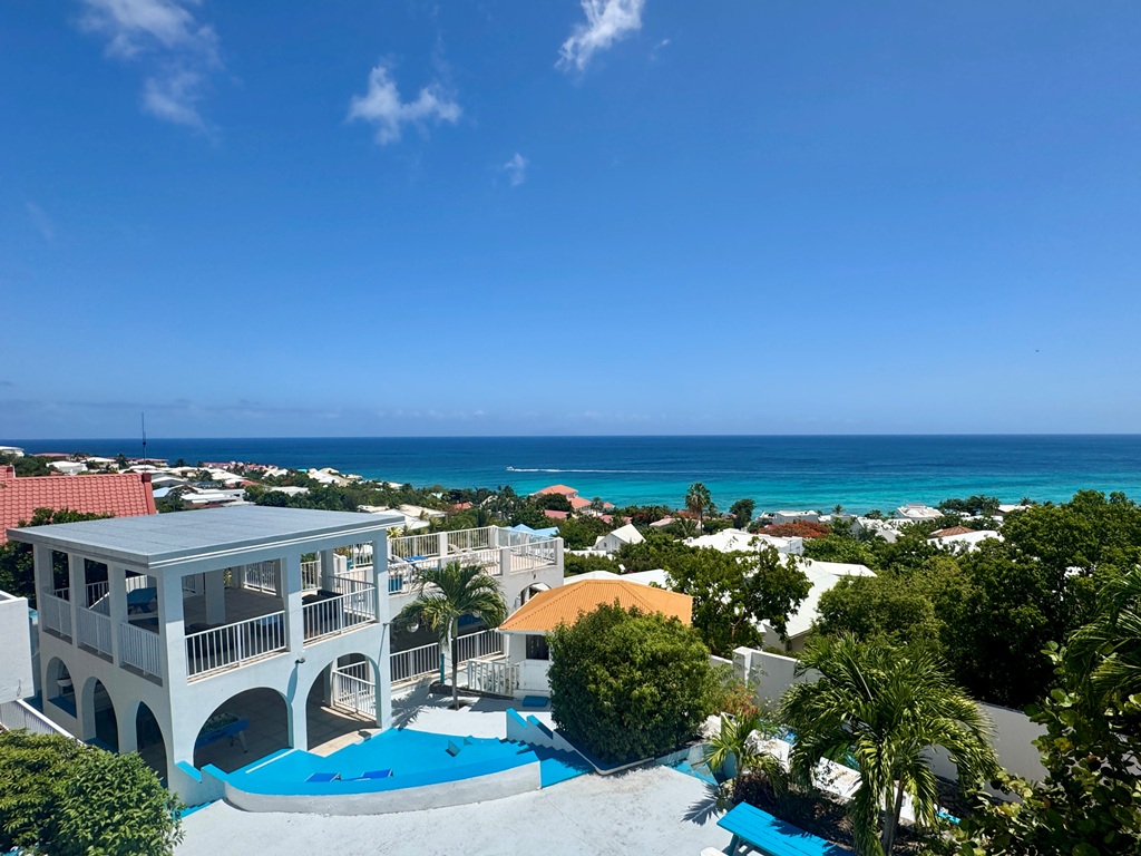 73 Exterior Ocean View
