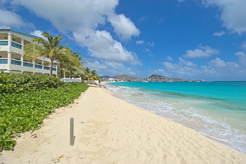 for sale in gated community of Palm Beach, sint maarten, simpson bay 1
