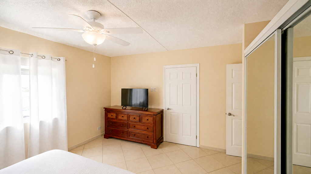 for sale in gated community of Palm Beach, sint maarten, simpson bay 16