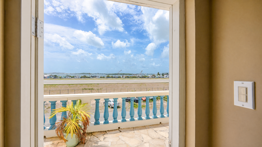 for sale in gated community of Palm Beach, sint maarten, simpson bay 25