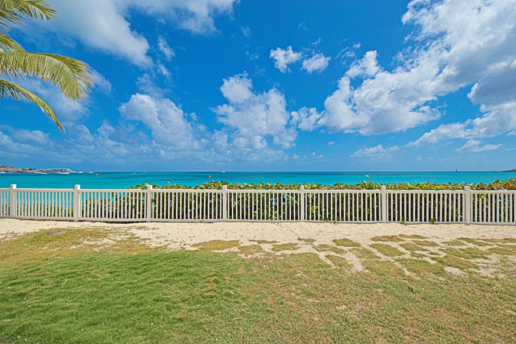 for sale in gated community of Palm Beach, sint maarten, simpson bay 33
