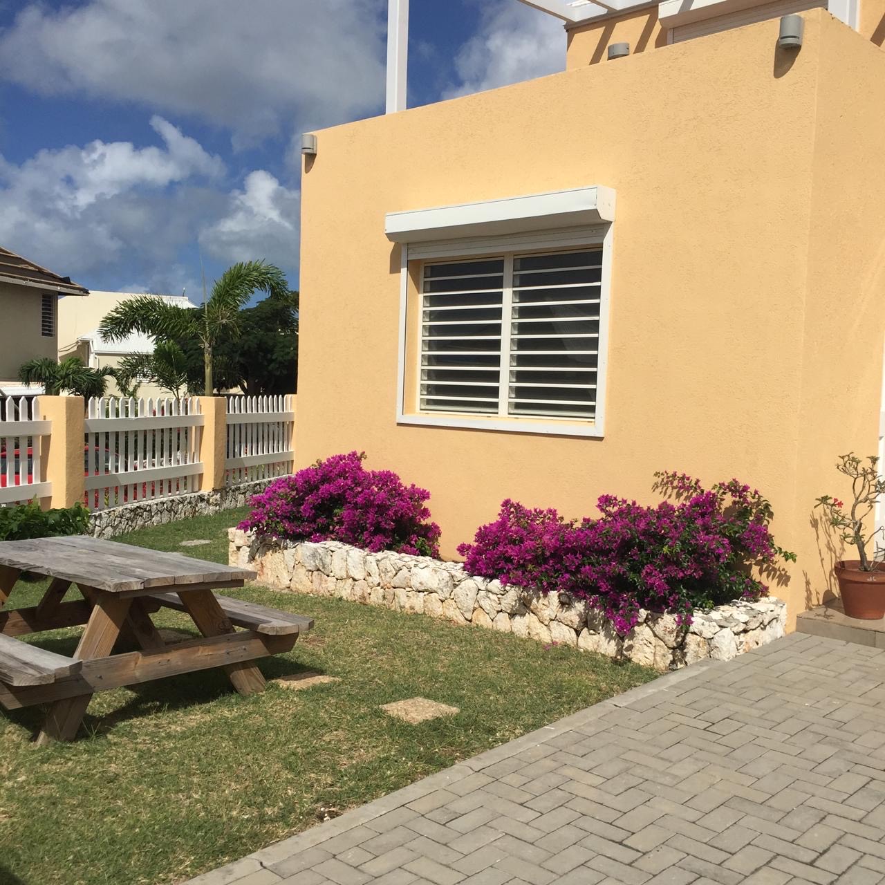 available for long-term rental, 3 bedrooms ocean view townhouse, sint maarten, pelican key 13