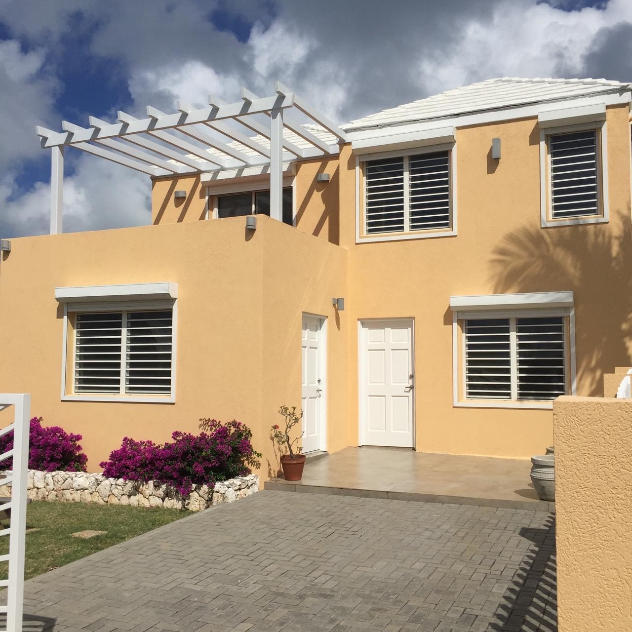 available for long-term rental, 3 bedrooms ocean view townhouse, sint maarten, pelican key 14