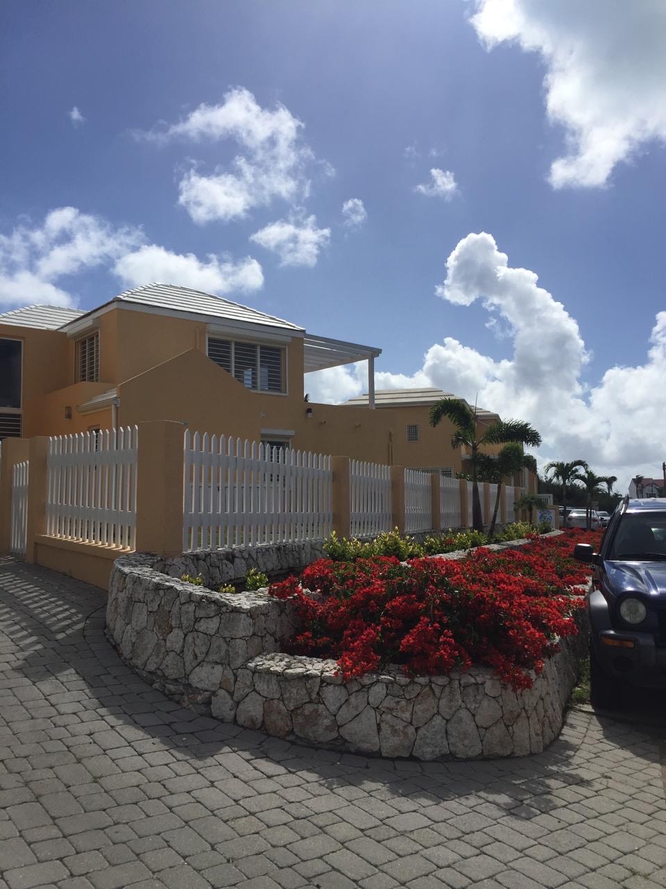 available for long-term rental, 3 bedrooms ocean view townhouse, sint maarten, pelican key 16