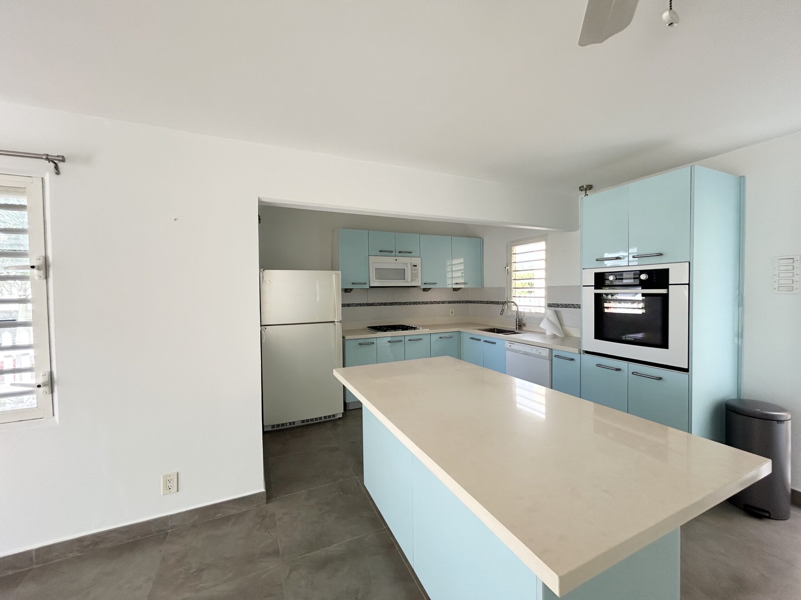 available for long-term rental, 3 bedrooms ocean view townhouse, sint maarten, pelican key 3