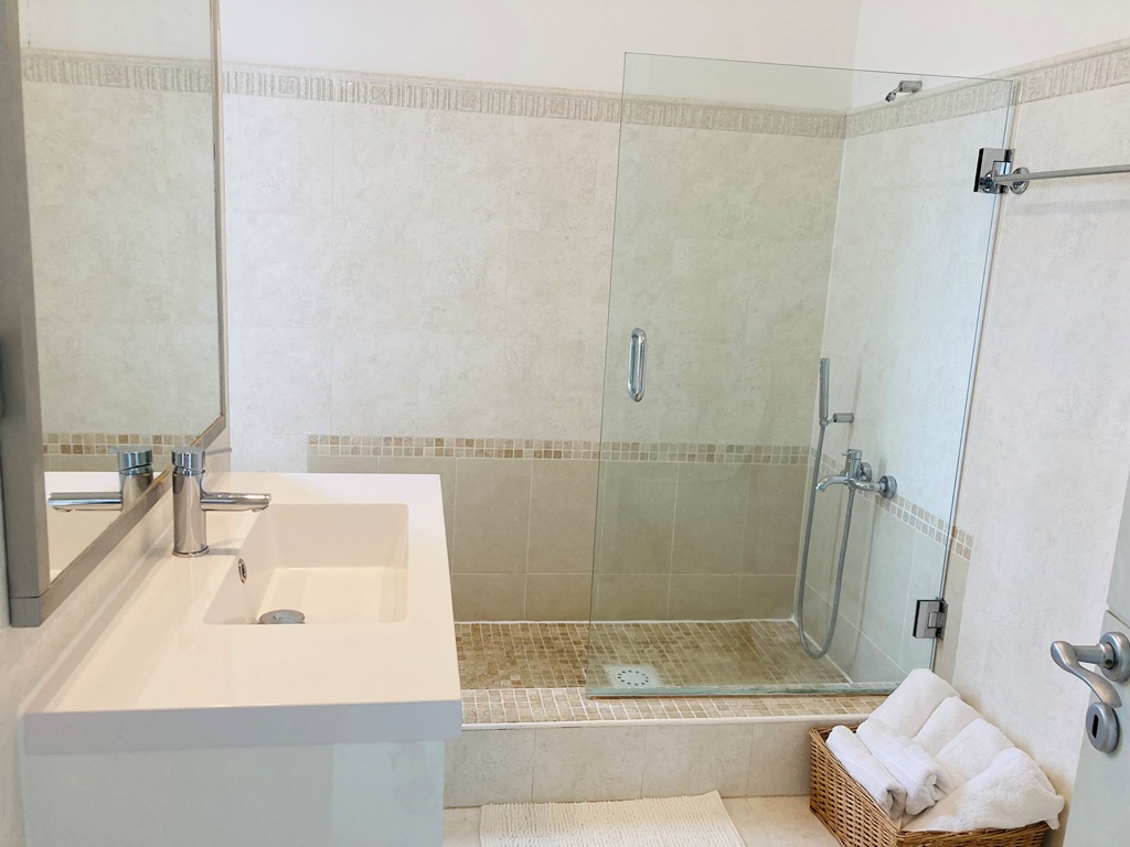 for sale, 1 bedroom, 1.5 bath ocean view condo, sint maarten, maho 9