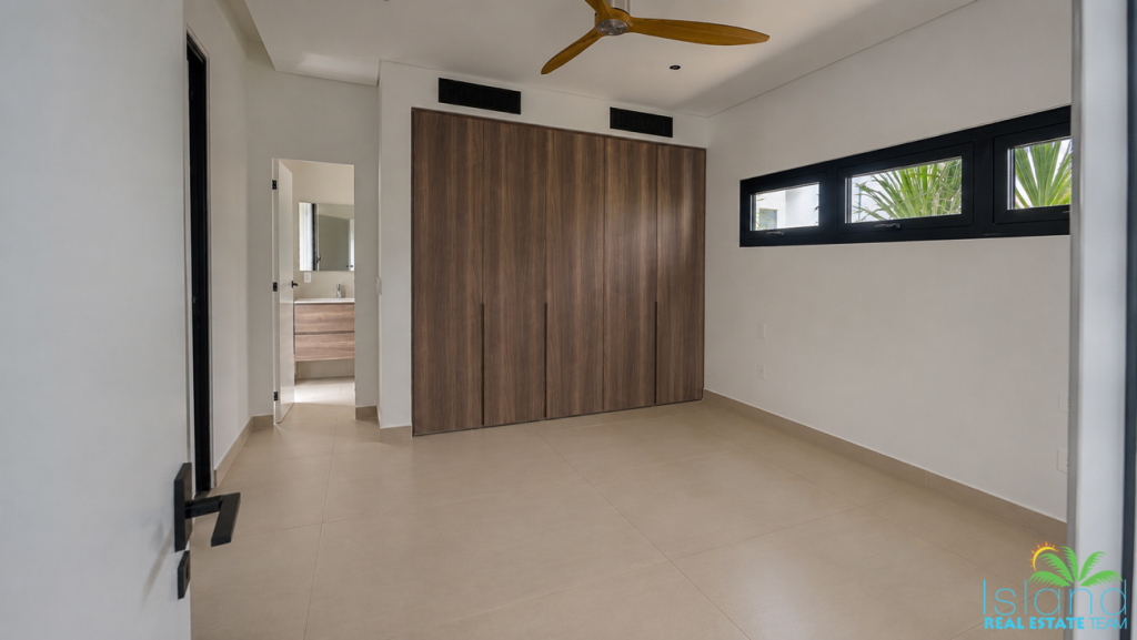 for sale in gated community, 3 bedroom ocean view condo, sint maarten, pelican key 10